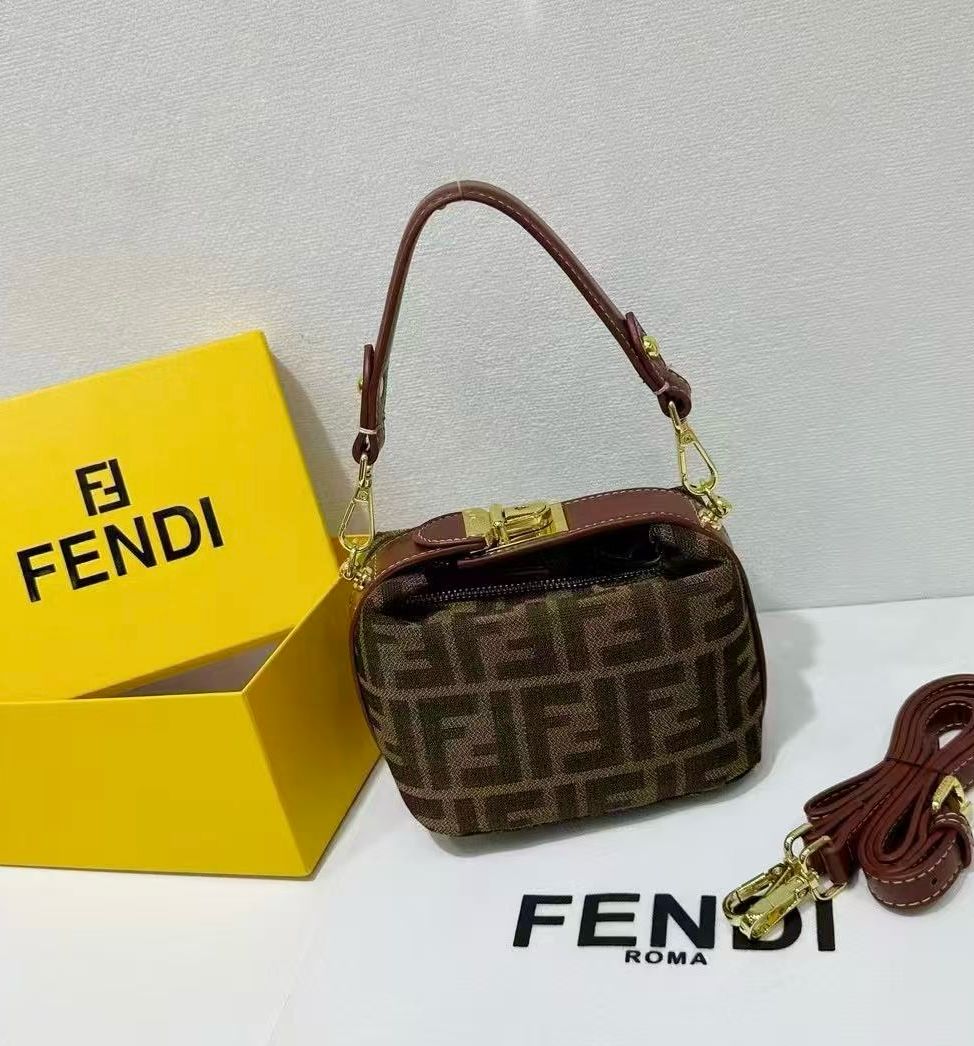 Fendi Baguette